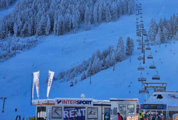 A place where peace meets adrenaline, WSS SKI school in Hinterstoder located directly at the slopes